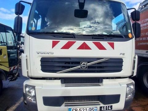 Camion magasin Camion magasin 2012 occasion Lille 93100