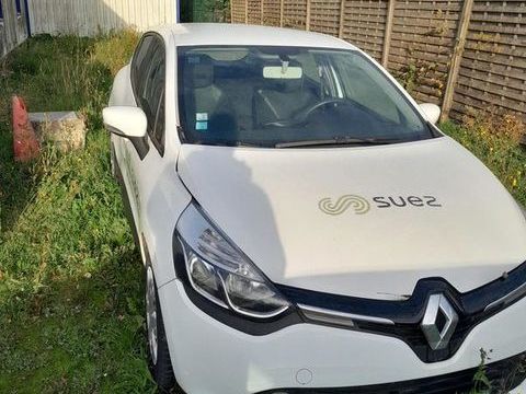 Renault Clio VF15R040H50006580 2014 occasion Lille 93100