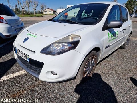 Renault Clio VF1BR2H0H45936882 2011 occasion Ch&acirc;lons-En-Champagne 93100