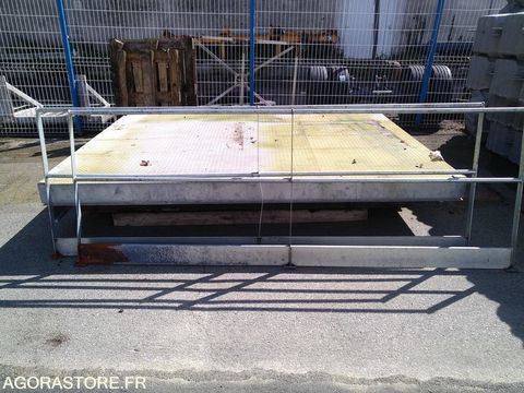 Engin de Manutention / Levage Engin de Manutention / Levage  occasion Saint-Malo 93100