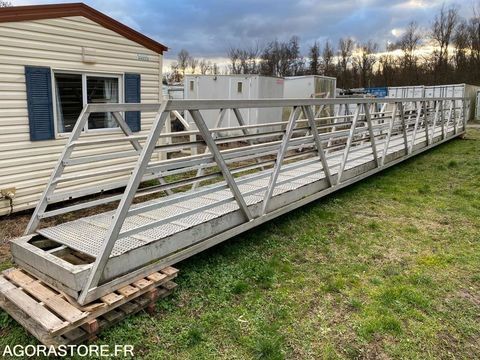 Passerelle m&eacute;tallique 15m - raw material - building m... 4000 93100 Feurs