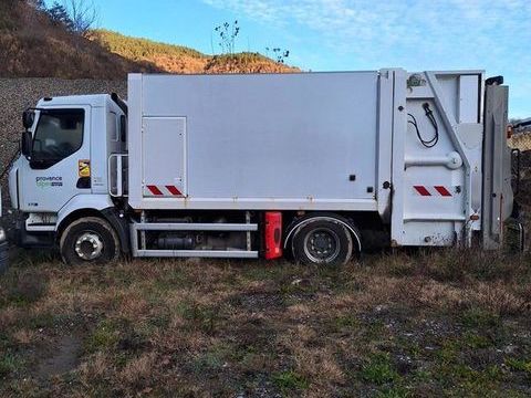 Camion magasin Camion magasin 2010 occasion Digne-Les-Bains 93100