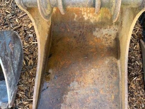 Utilitaire Pieces d&eacute;tach&eacute;es et accessoires Engins BTP  occasion Belmont-Tramonet 93100