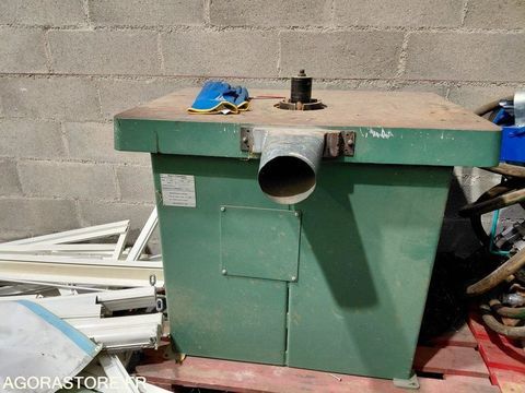 SICM 323 - industrial equipment - woodworking machine... 800 93100 Ozoir-la-ferri�re