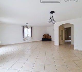  Maison � vendre 6 pi�ces 220 m�