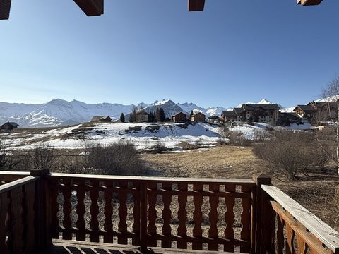   Chalet avec 2 appartements mitoyens en triplex Maison - 12 pi�ce(s) - 178 m�