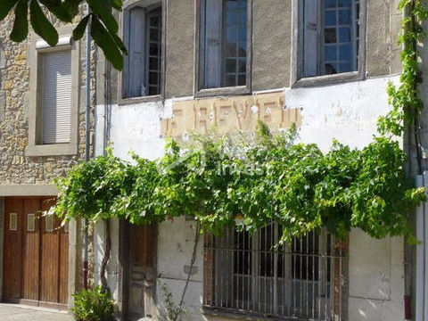   Bien atypique � r�nover Maison - 4 pi�ce(s) - 155 m�