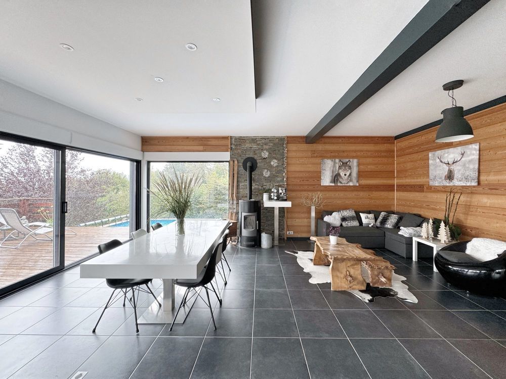 � vendre  Maison Gex (01170)