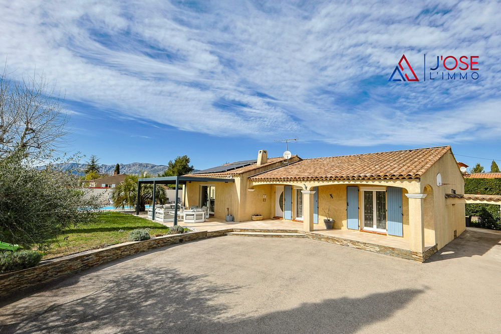 � vendre  Maison Pourri�res (83910)