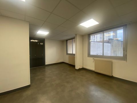 Local professionnel de 25 m&sup2; sur LIMOGES ! 400 87000 Limoges