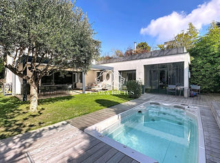  Maison � vendre 5 pi�ces 180 m�