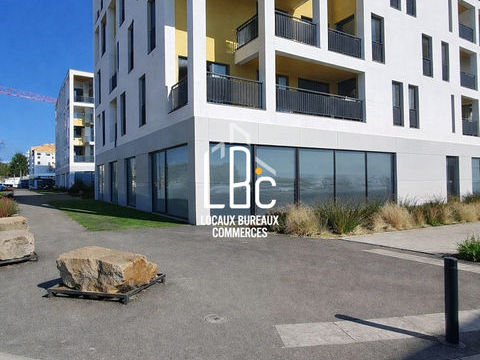 Nantes- Bureau 154 m2 270000 44300 Nantes