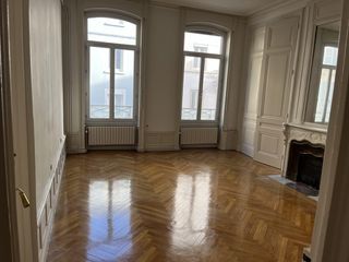  Appartement � vendre 4 pi�ces 162 m�
