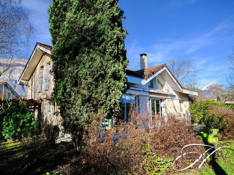   TR�S BELLE MAISON Maison - 5 pi�ce(s) - 136 m�