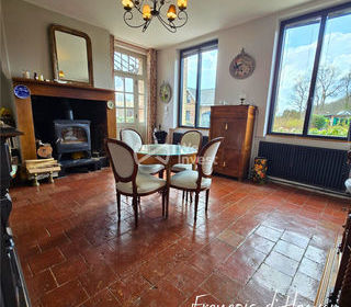  Maison � vendre 9 pi�ces 310 m�