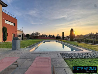  Maison � vendre 8 pi�ces 322 m�