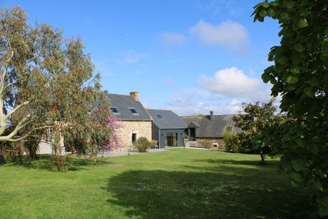   ENSEMBLE DE BATIMENTS EN PIERRES SUR 3Ha Maison - 10 pi�ce(s) - 441 m�