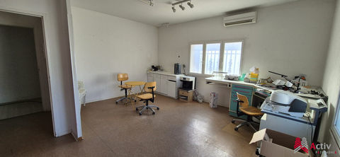 Local 60 m2 en zone d'activit&eacute; 212000 34970 Lattes