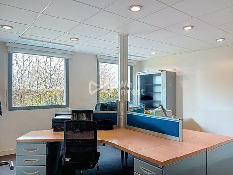 LOCAUX A LOUER 400 M2 6333 77700 Magny-le-hongre