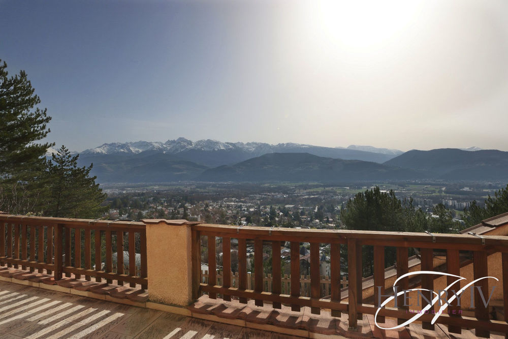 � vendre  Maison Corenc (38700)