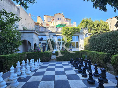   Maison de Ma�tre avec Vue exceptionnelle Maison - 9 pi�ce(s) - 303 m�