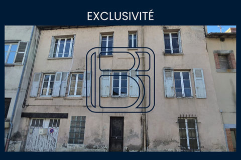   Maison de ville ou immeuble pouvant faire trois appartements Maison - 12 pi�ce(s) - 220 m�