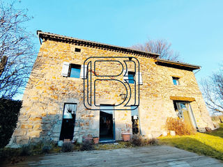  Maison � vendre 15 + pi�ces 265 m�