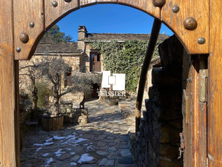  Maison � vendre 15 + pi�ces 270 m�