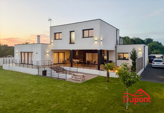  Maison � vendre 5 pi�ces 230 m�