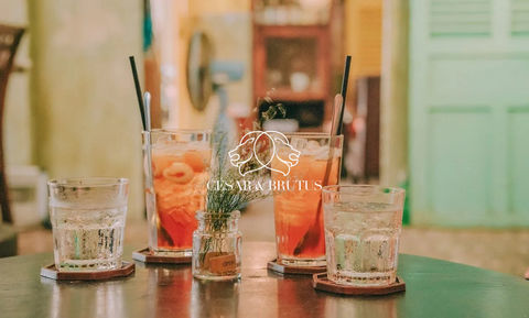 Fonds de commerce Lyon 65 m2 46500 69004 Lyon