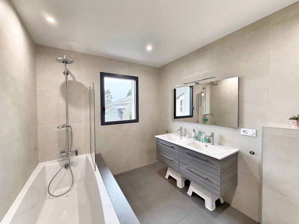 � vendre  Maison Pr�vessin-Mo�ns (01280)