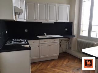  Immeuble � vendre 560 m�