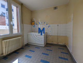  Immeuble � vendre 240 m�