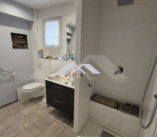  Immeuble � vendre 379 m�