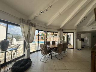  Maison � vendre 7 pi�ces 230 m�