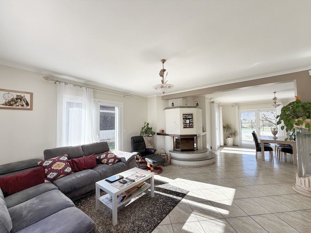 � vendre  Maison Ornex (01210)