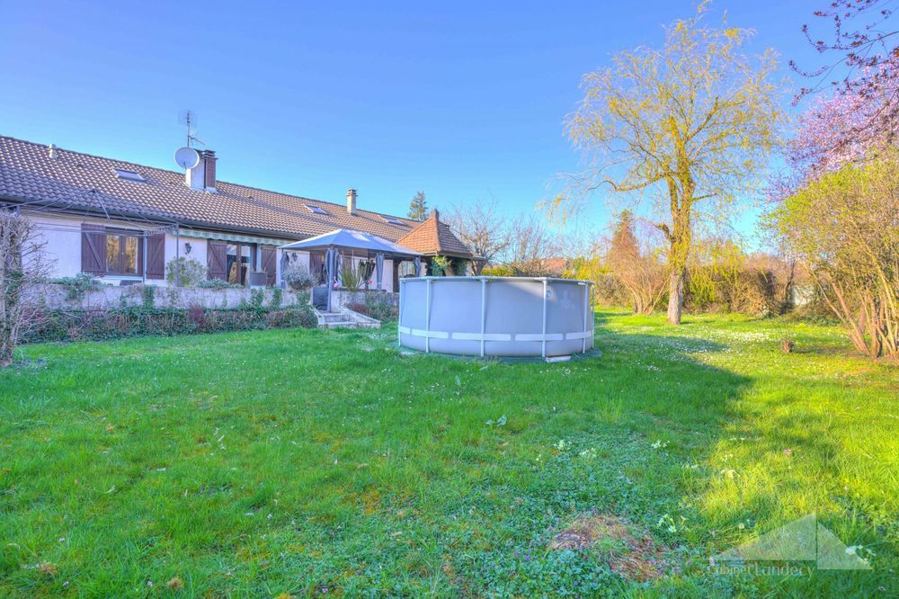 � vendre  Maison Cessy (01170)