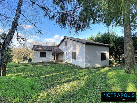   Maison familiale d'exception au coeur de la nature � 245 m� Maison - 10 pi�ce(s) - 245 m�