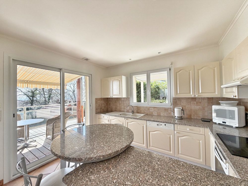 � vendre  Maison Grilly (01220)