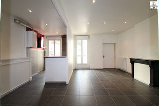  Immeuble � vendre 449 m�