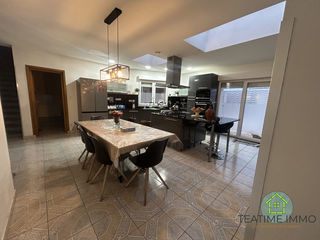  Immeuble � vendre 375 m�