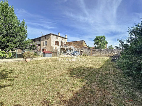   Maison en pierre avec potentiel rare au coeur de Moranc� Maison - 6 pi�ce(s) - 182 m�