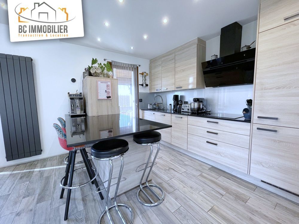 � vendre  Appartement Pr�vessin-Mo�ns (01280)