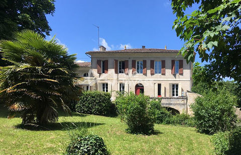   Ancienne maison de ma�tre � Ancien domaine viticole au coeur Maison - 7 pi�ce(s) - 240 m�