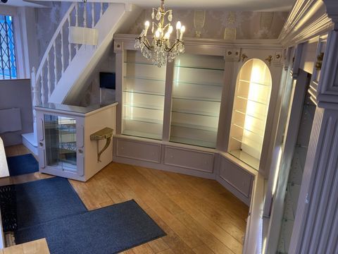 Local situ&eacute; dans une rue tr&egrave;s passante ! 139192 87000 Limoges