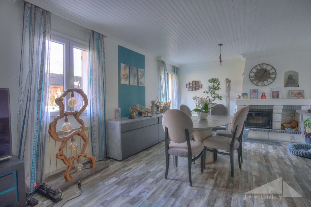 � vendre  Maison Cessy (01170)