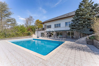  Maison � vendre 9 pi�ces 300 m�