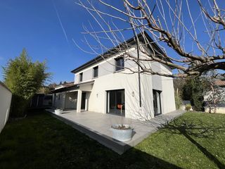  Maison � vendre 6 pi�ces 165 m�