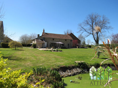   Superbe Propri�t� en Pierre avec Jardins Impeccables et D�pen Maison - 6 pi�ce(s) - 170 m�