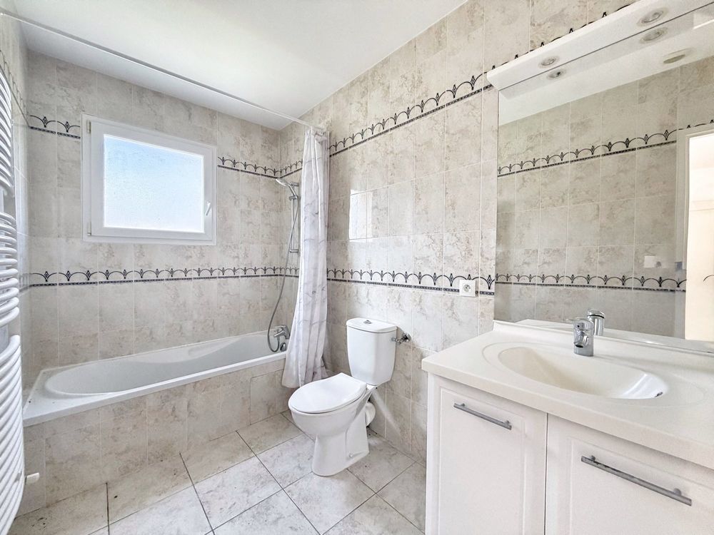 � vendre  Maison Ornex (01210)